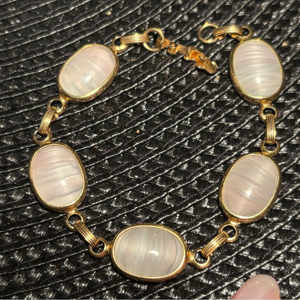 0156) Vintage 60’s Sarah Coventry Pink Rose Quartz Linked Bracelet